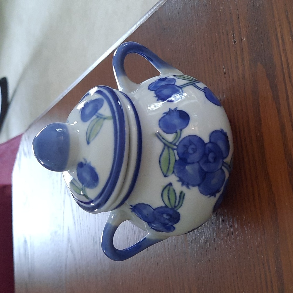 VTG April Cornell Blueberry Sugar Bowl with Lid